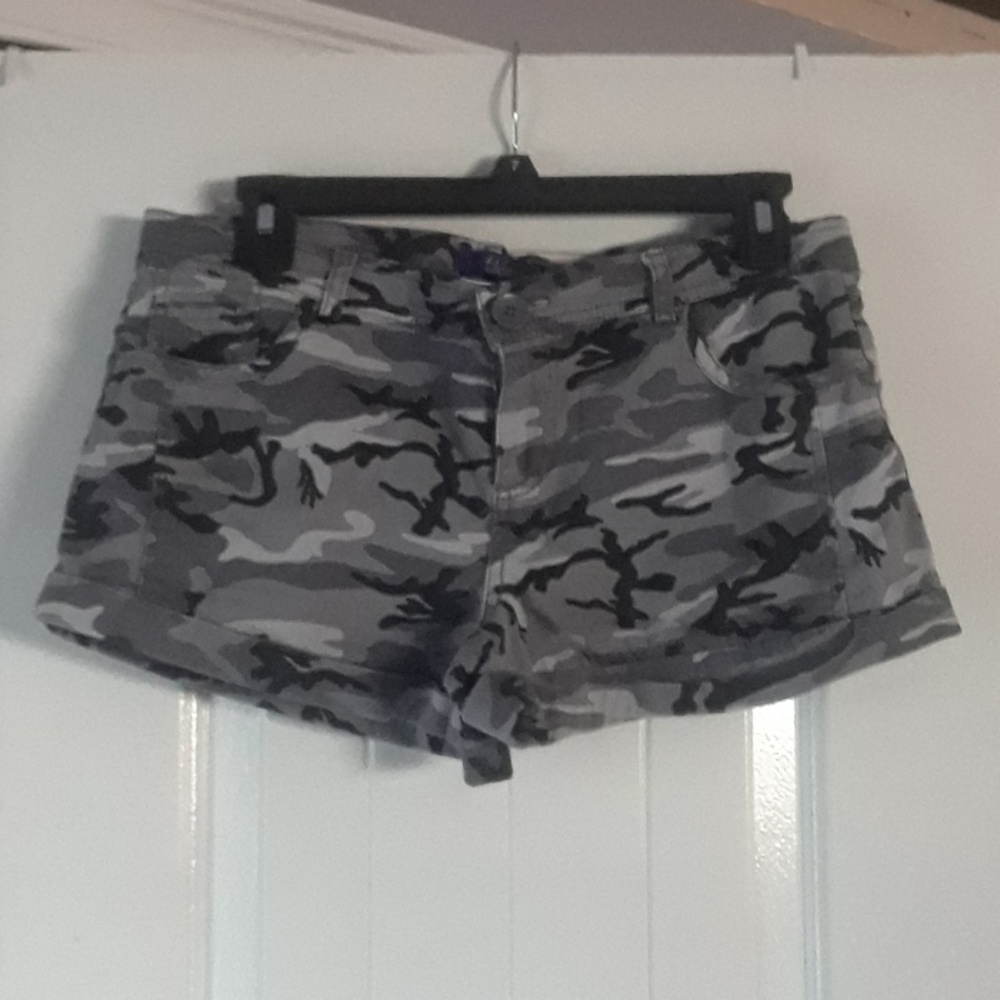 Miley Cyrus camouflage shorts